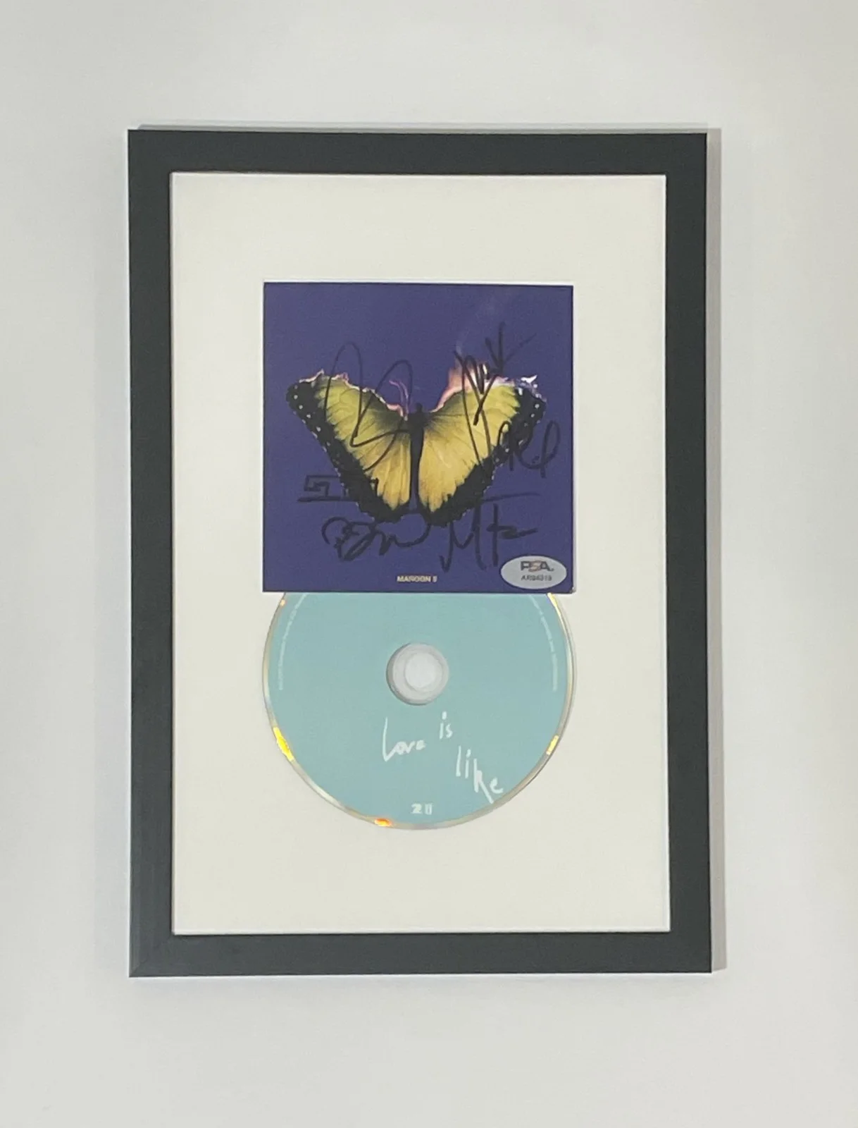 Maroon 5 - Signed CD Framed - Love Is - PSA COA LOA incl Adam Levine Autograph, изображение 2