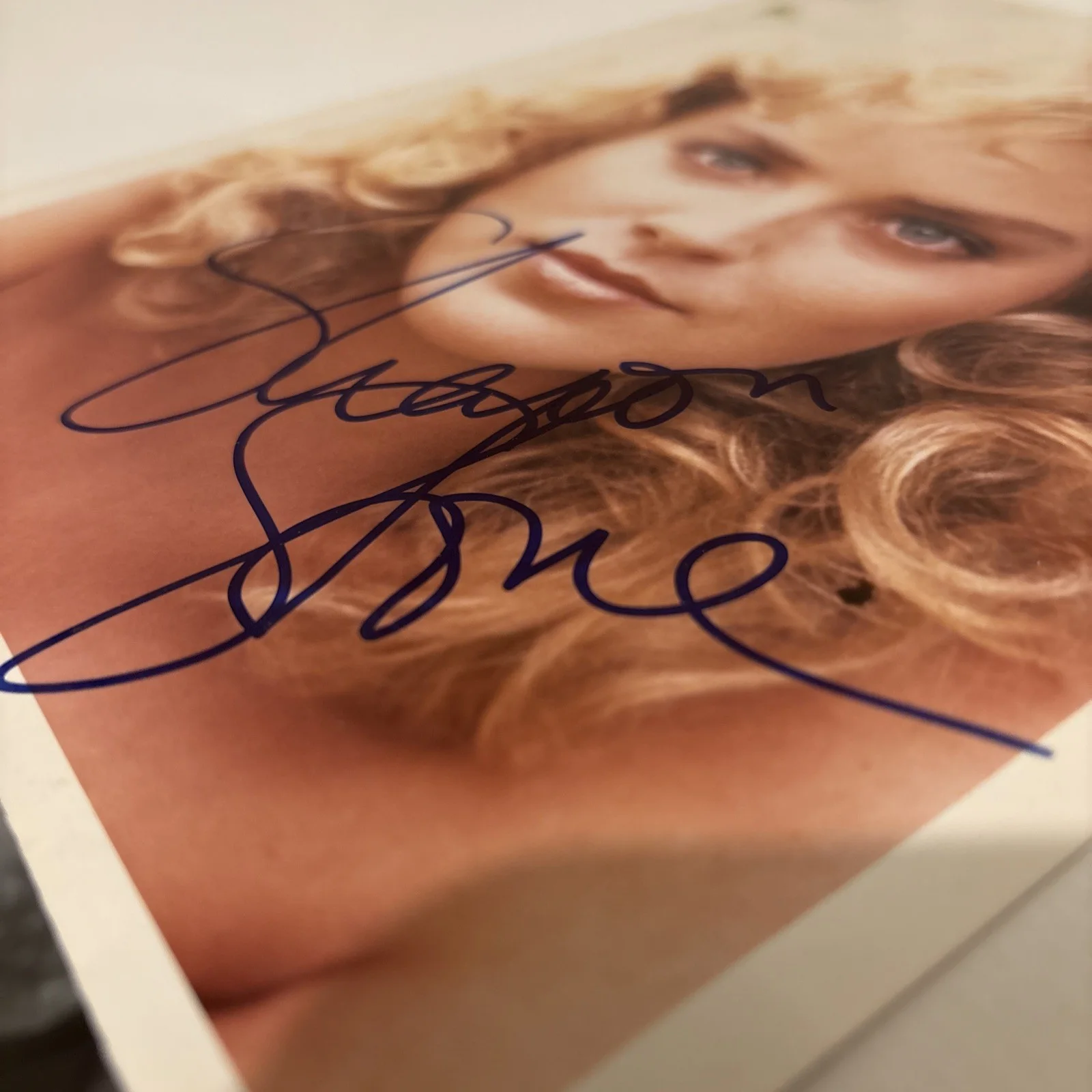 SHARON STONE — SHARON STONE Signed Autographed 8X10 Photo, image 2
