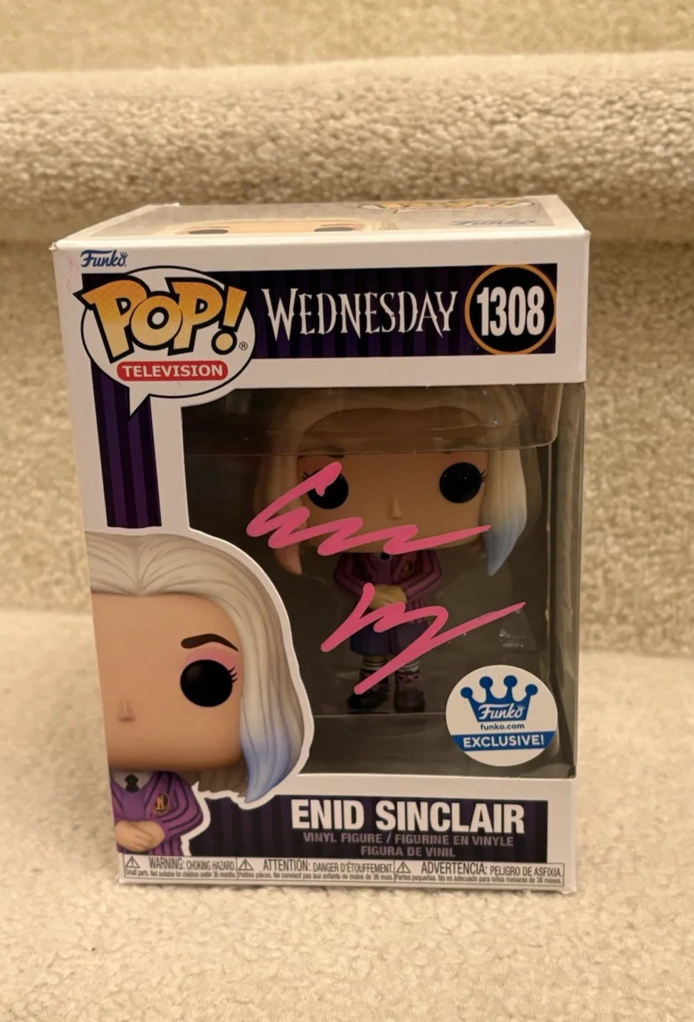 Emma Myers — Emma Myers Signed Enid Sinclair Funko Wednesday - Full Auto Rare - JSA + photo, изображение 3