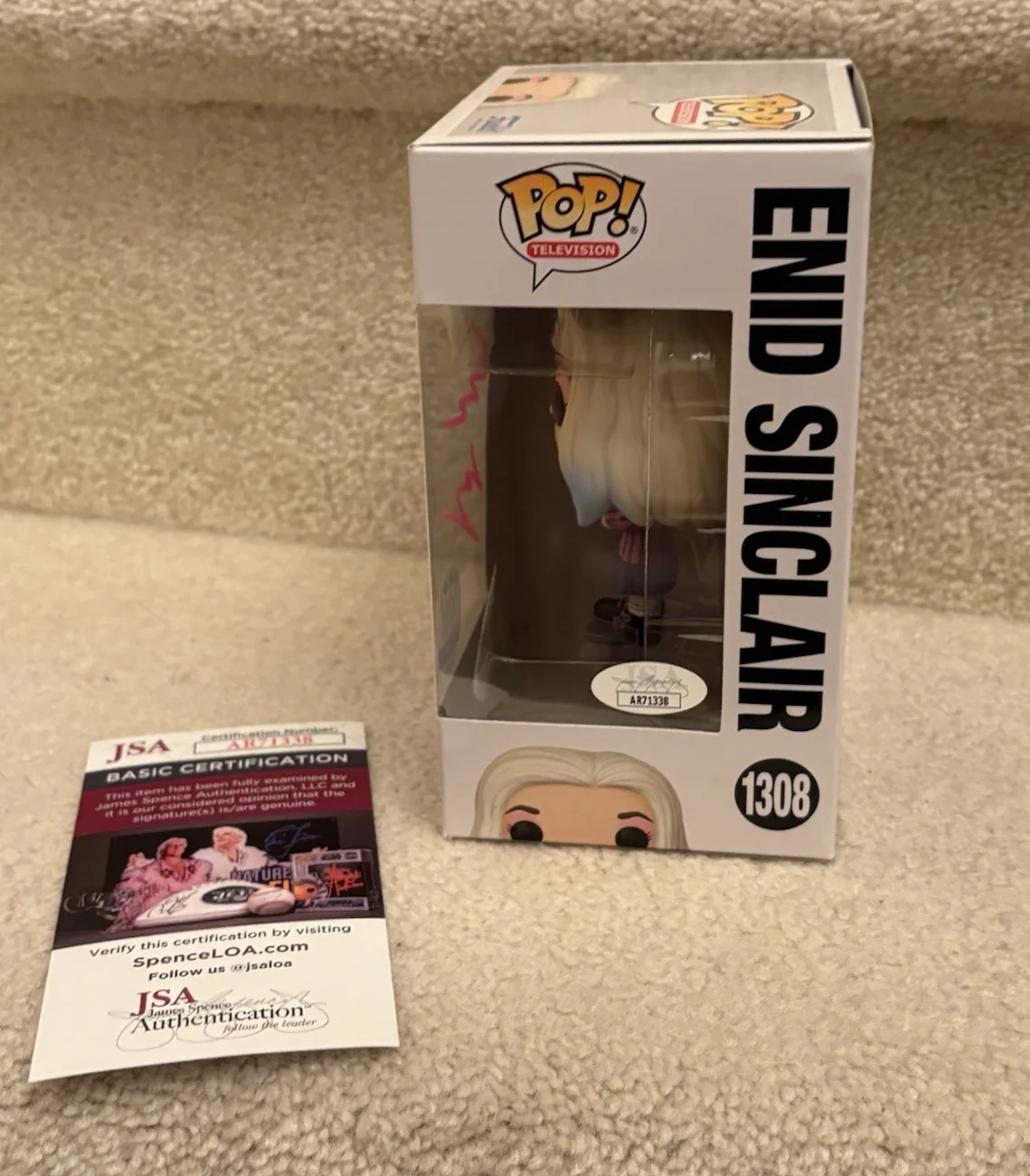 Emma Myers — Emma Myers Signed Enid Sinclair Funko Wednesday - Full Auto Rare - JSA + photo, изображение 5