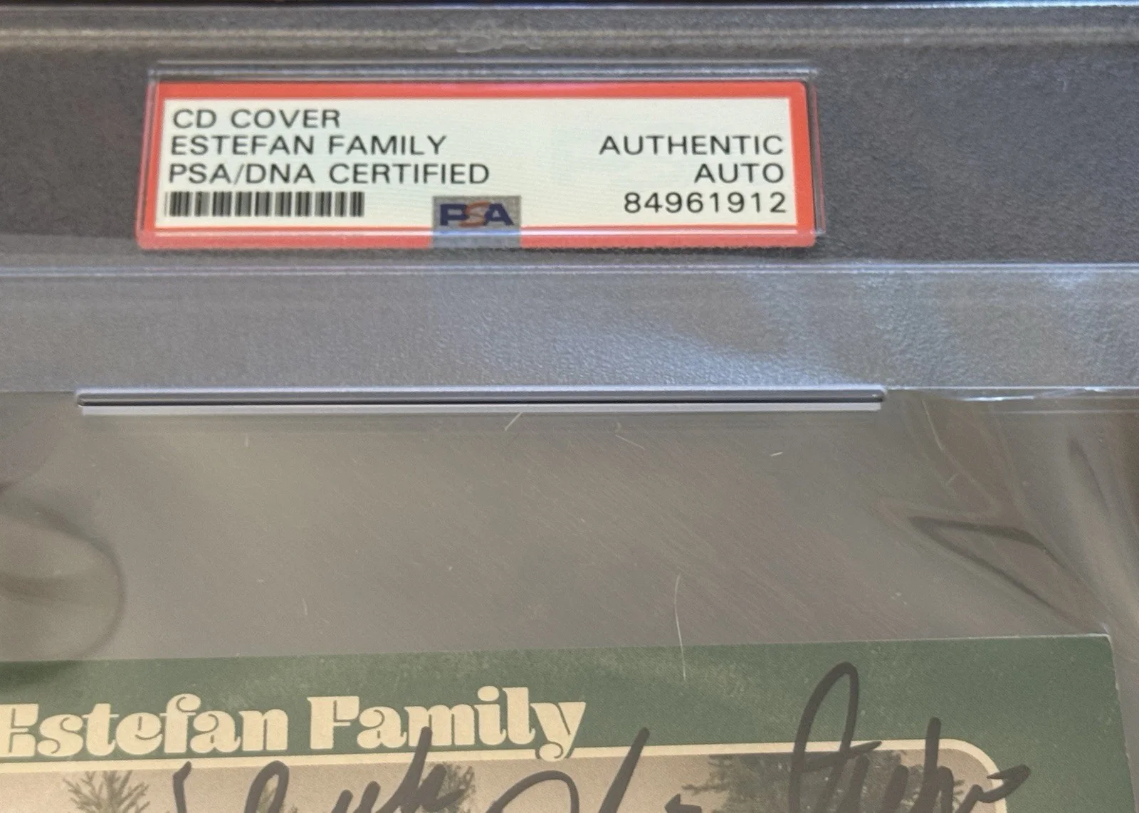 Gloria Estefan & Family Signed CD Booklet PSA!!, image 3