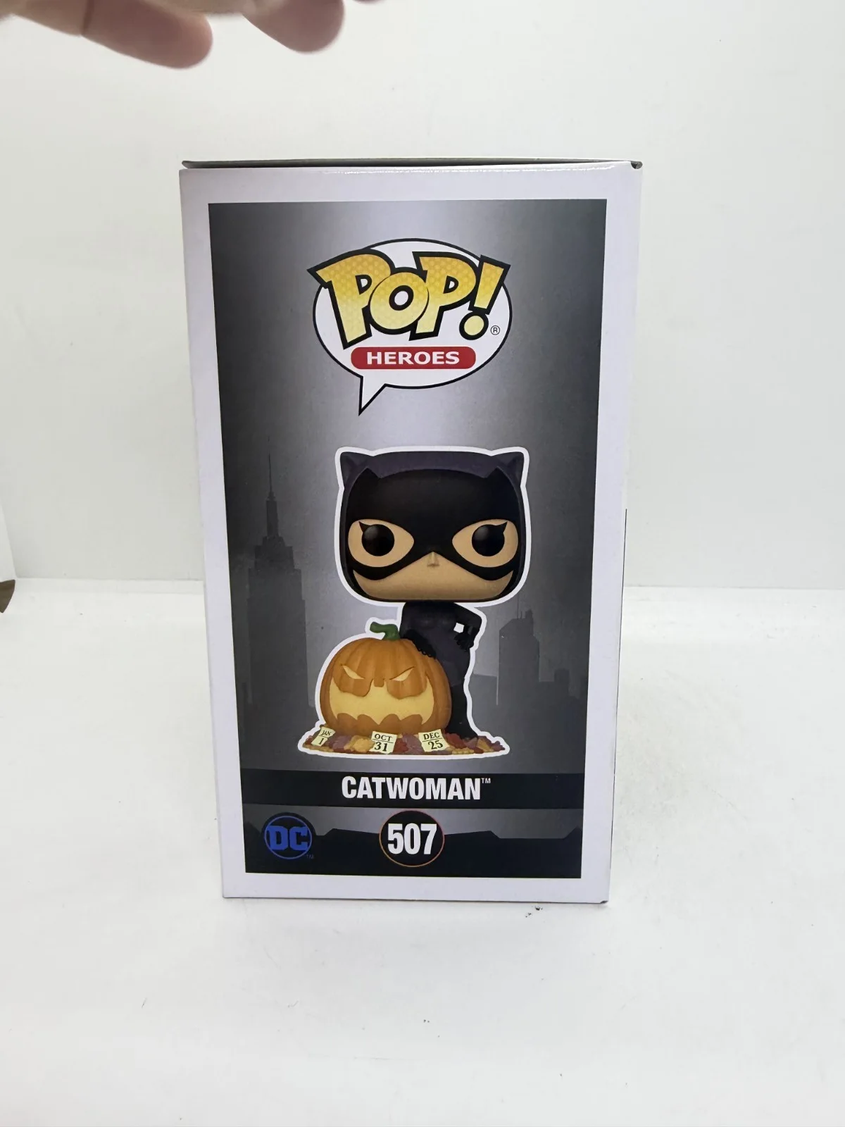 halle berry — Halle Berry Signed Catwoman Funko Pop #507 SWAU, image 3