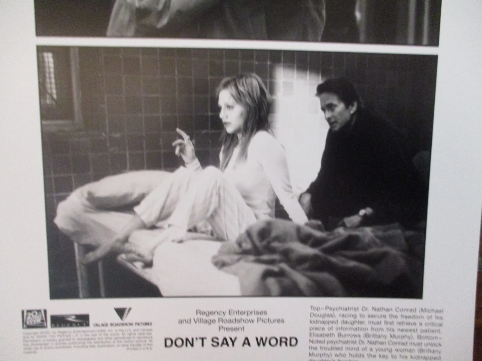 Brittany Murphy/Michael Douglas(DON'T SAY A WORD)2001 8 x 10 B & W Press Photo, image 3