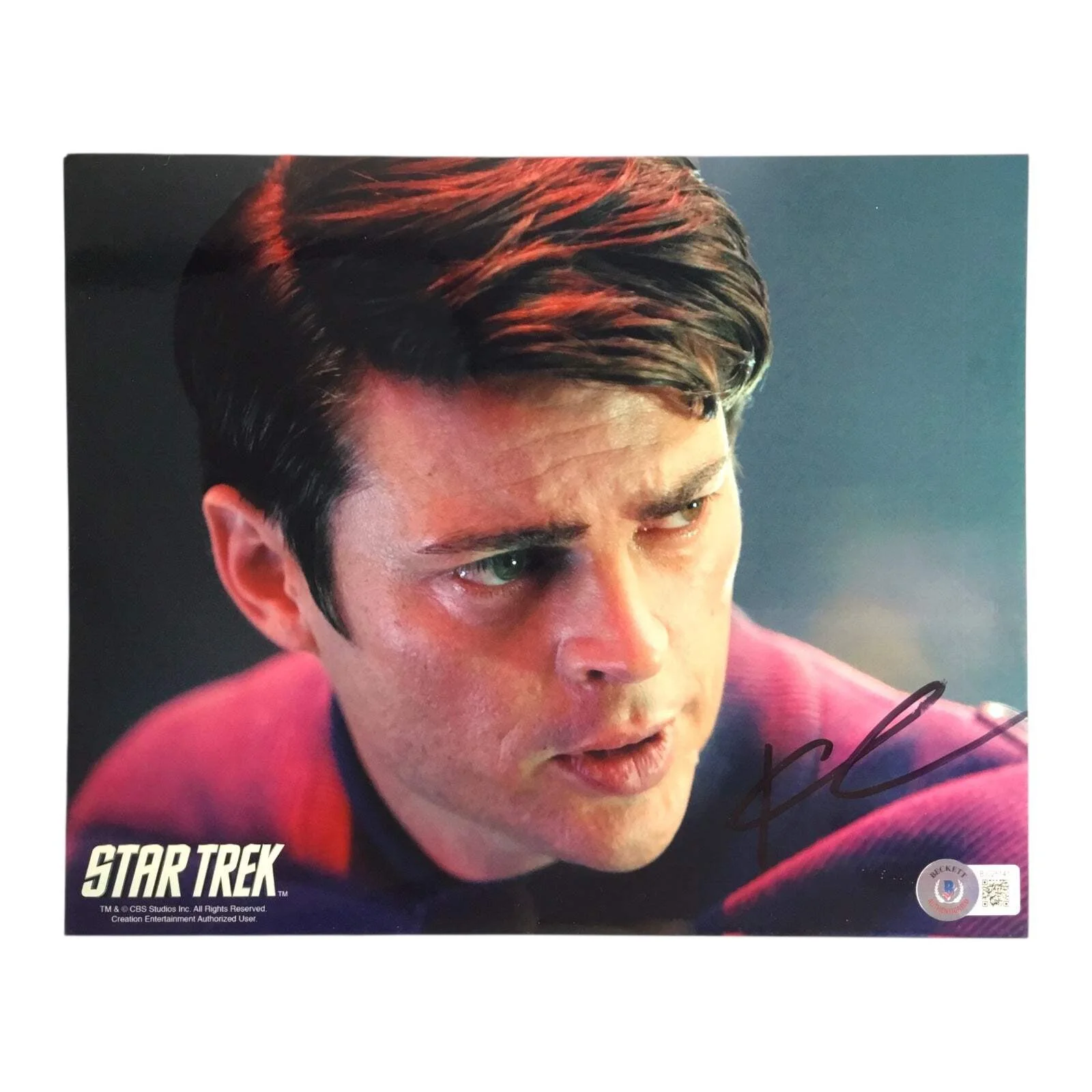 Karl Urban — Karl Urban Signed 8x10 Star Trek McCoy Photo (Beckett Certified)