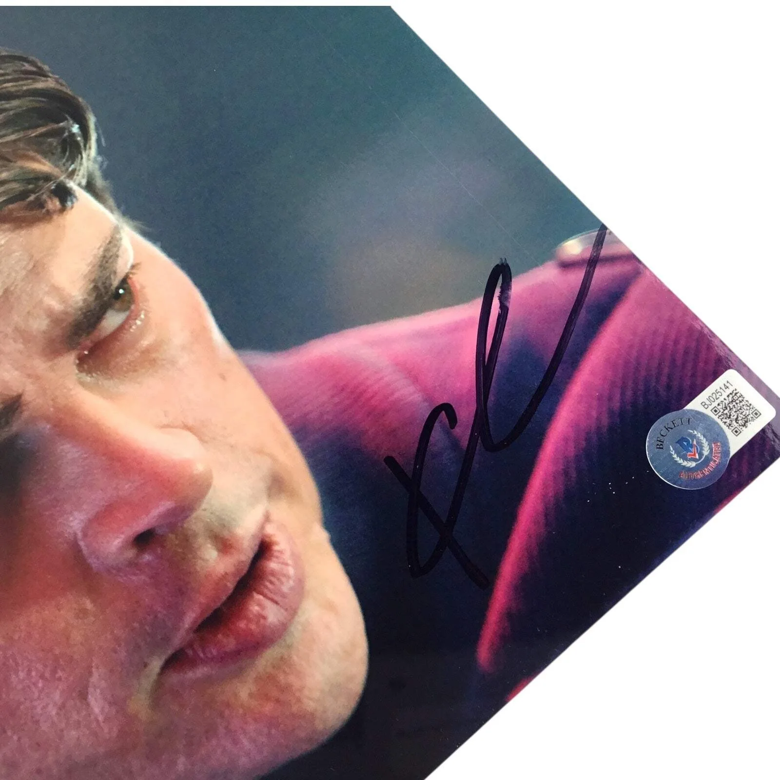 Karl Urban — Karl Urban Signed 8x10 Star Trek McCoy Photo (Beckett Certified), изображение 2