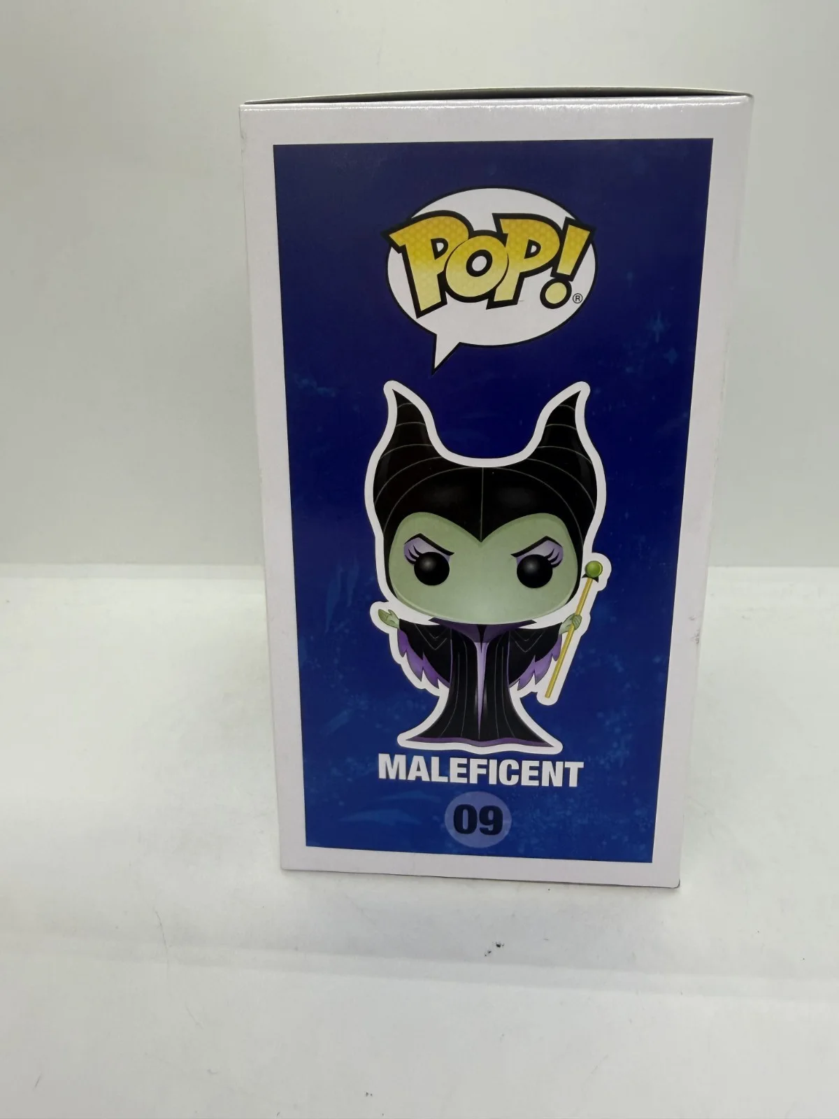 angelina jolie — Angelina Jolie Signed Disney Villians Malificent Funko Pop #09 SWAU #2, изображение 3