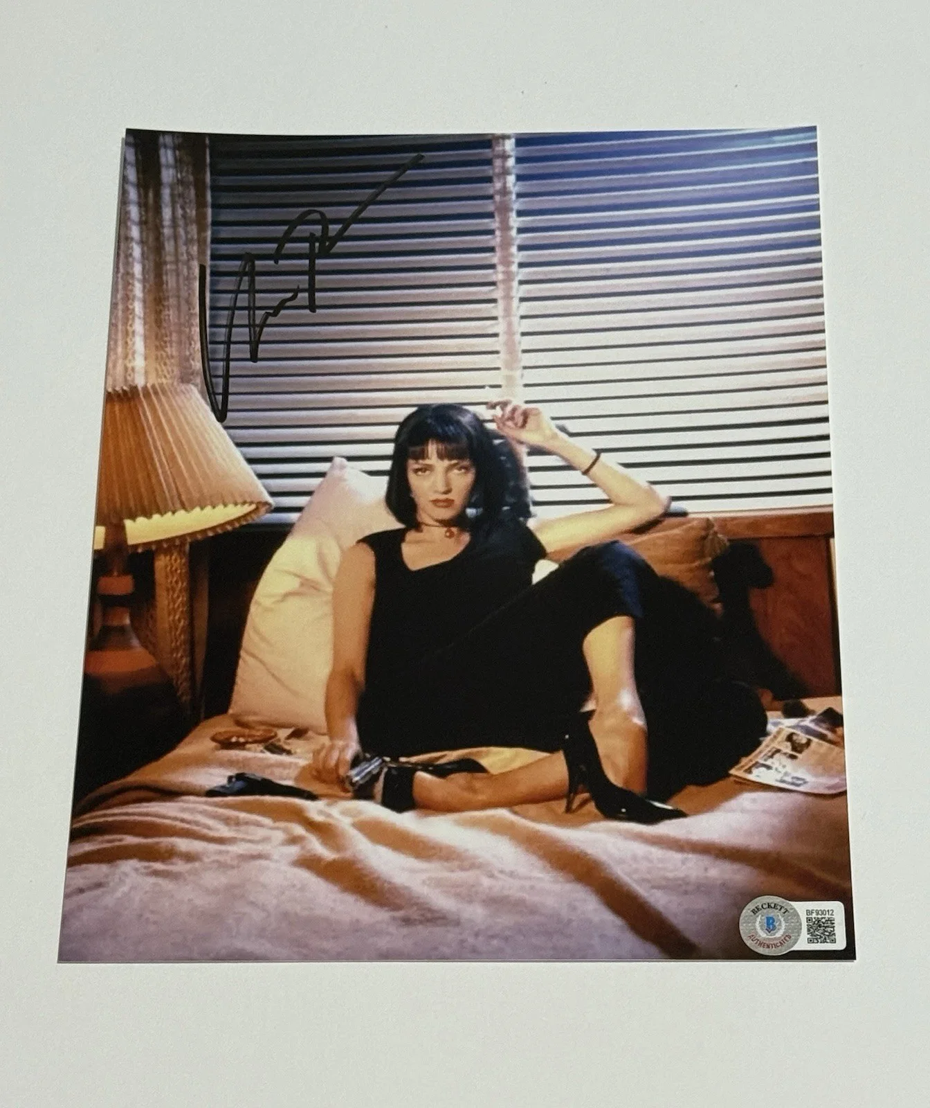 Uma Thurman — UMA THURMAN Signed PULP FICTION 8x10 AUTOGRAPH Beckett BAS Photo Auto Kill Bill