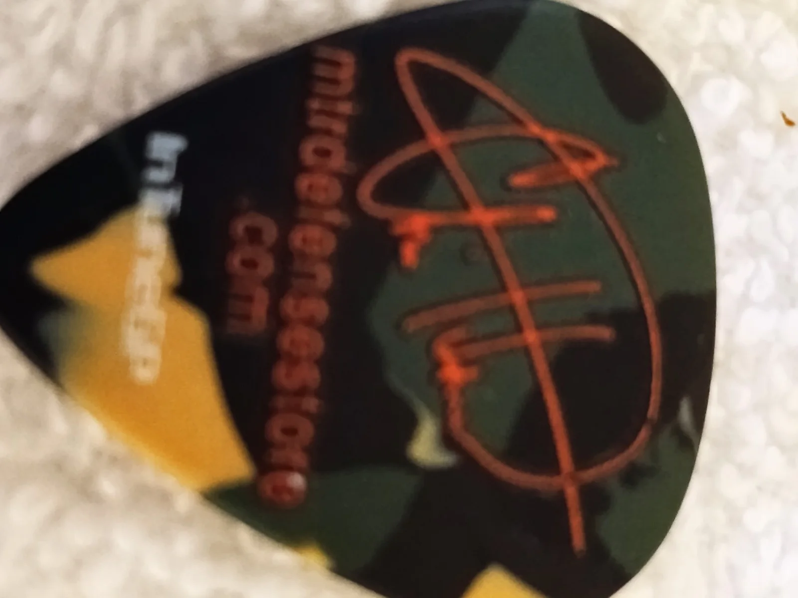 Chris Henderson Signed Guitar Pick 3 Doors Down MTR Defense Camo Signature Pic, image 3