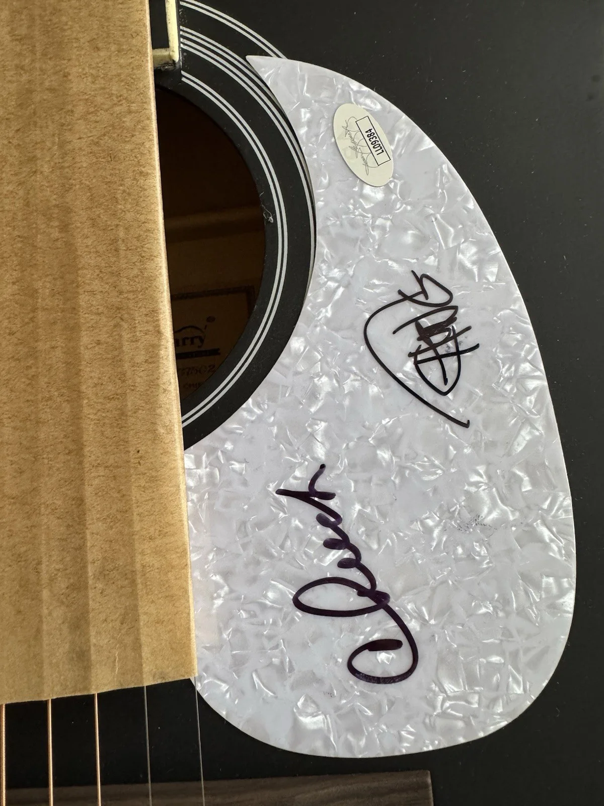Cheech Marin, Tommy Chong — Cheech Marin and Tommy Chong Signed Autograph Black Custom Guitar JSA COA, image 2