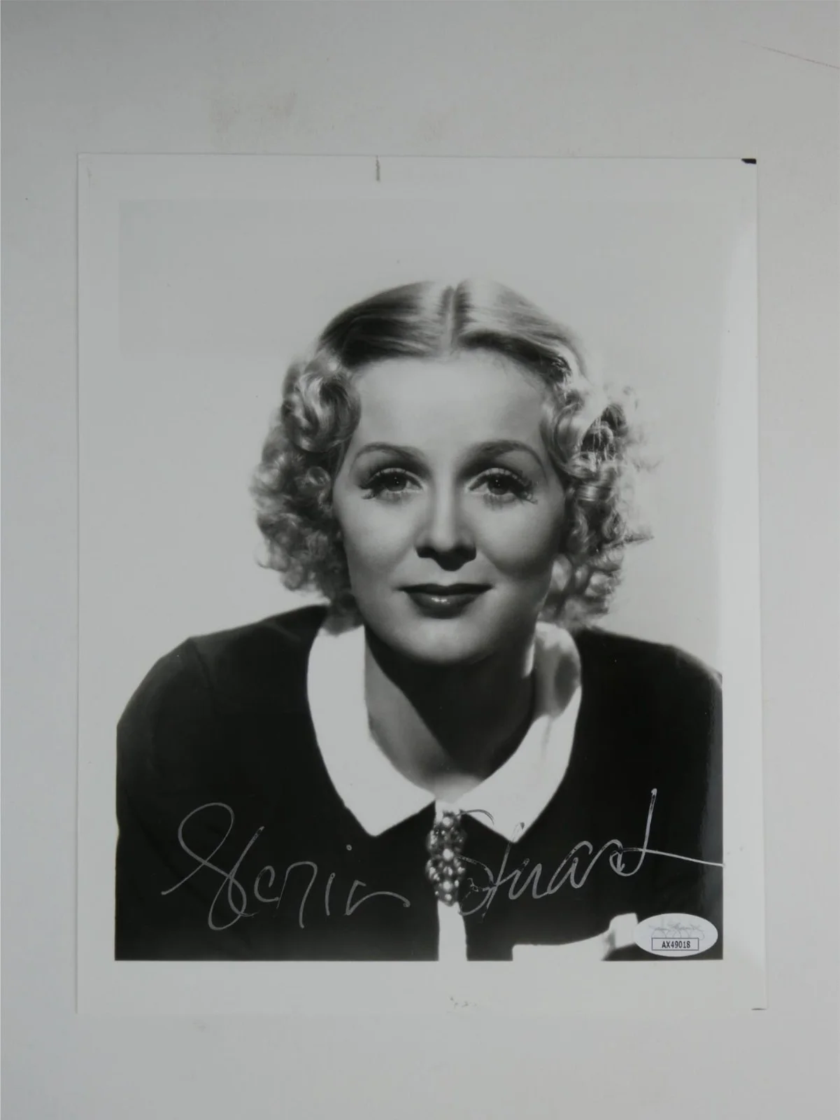 Gloria Stuart — Gloria Stuart Signed B&W 8x10 Photo Autographed Titanic JSA COA, изображение 2