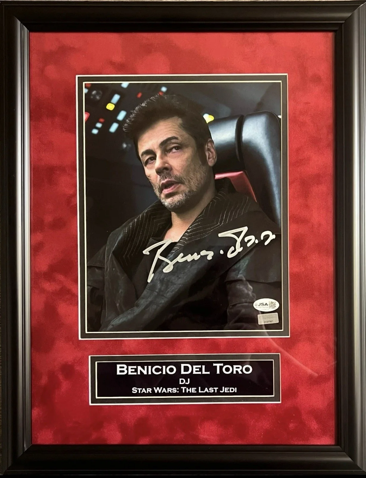 Benicio Del Toro — Benico Del Toro autographed signed suede framed 8x10 photo Star Wars JSA COA