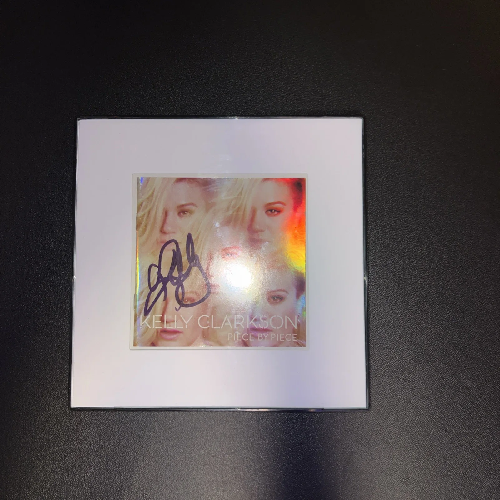 Kelly Clarkson Signed Piece By Piece Art Card Autographed Framed Collectible, изображение 2