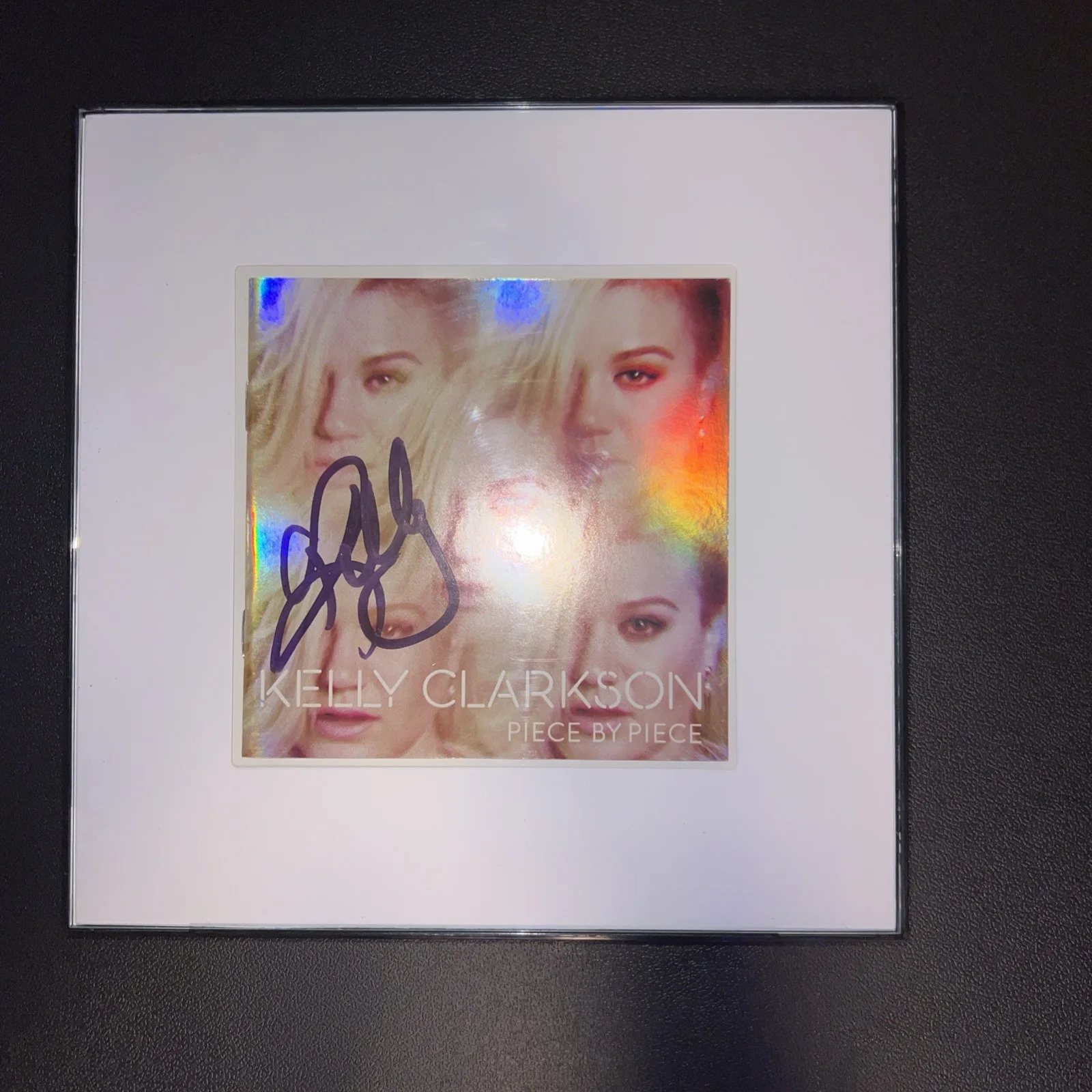 Kelly Clarkson Signed Piece By Piece Art Card Autographed Framed Collectible, изображение 3