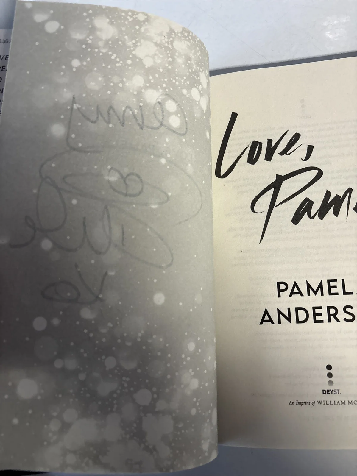 PAM ANDERSON: Love Pamela HC 1st Edition, Signed/Autographed Book, изображение 3