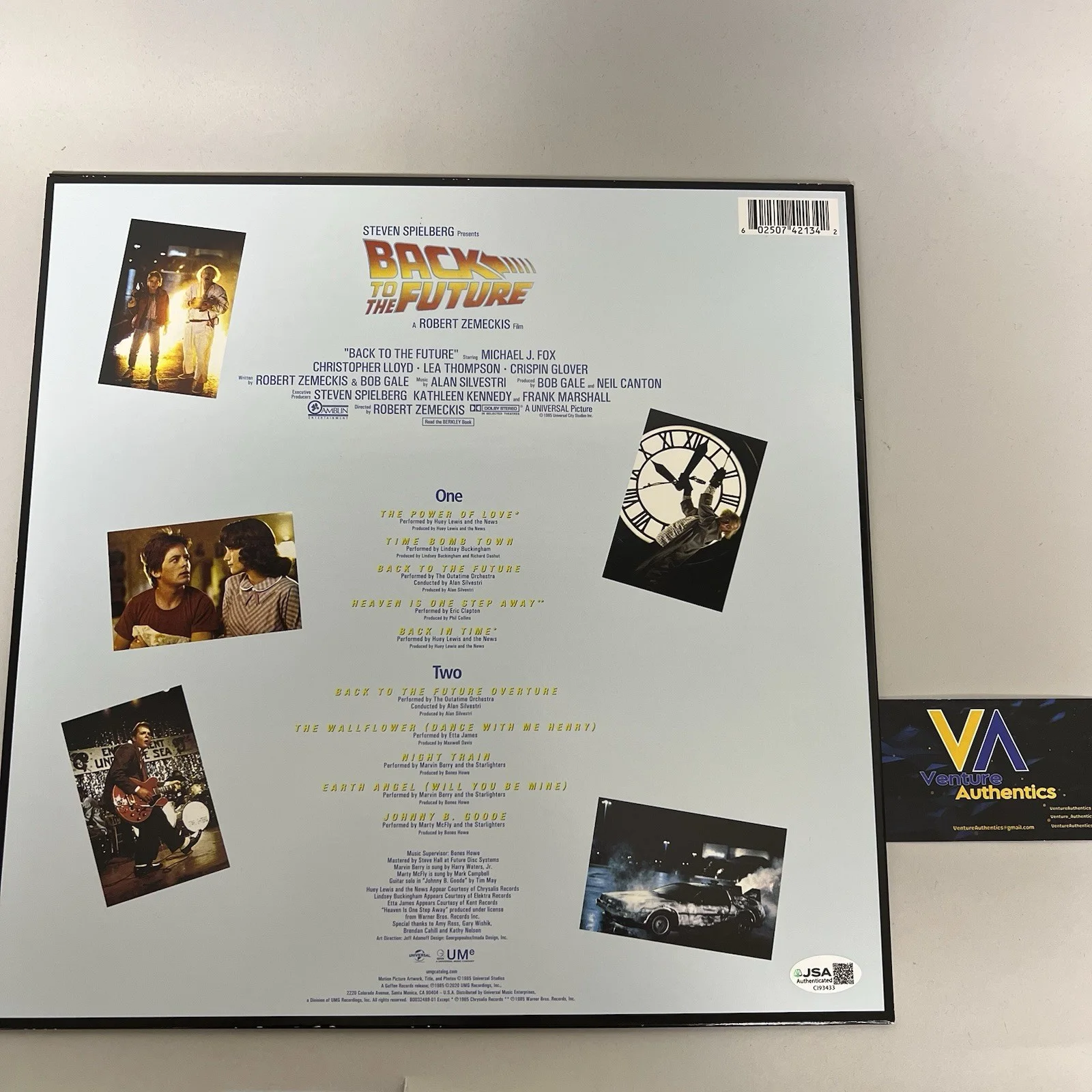 Huey Lewis — Huey Lewis Signed Back To The Future Soundtrack Album Vinyl w/ JSA COA, изображение 3