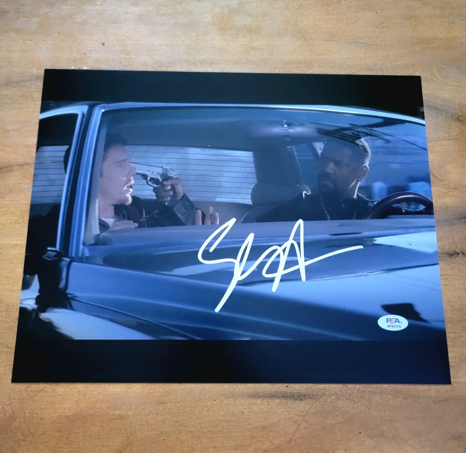 Ethan Hawke — Ethan Hawke signed 11x14 photo autograph PSA DNA COA Training Day AP87276
