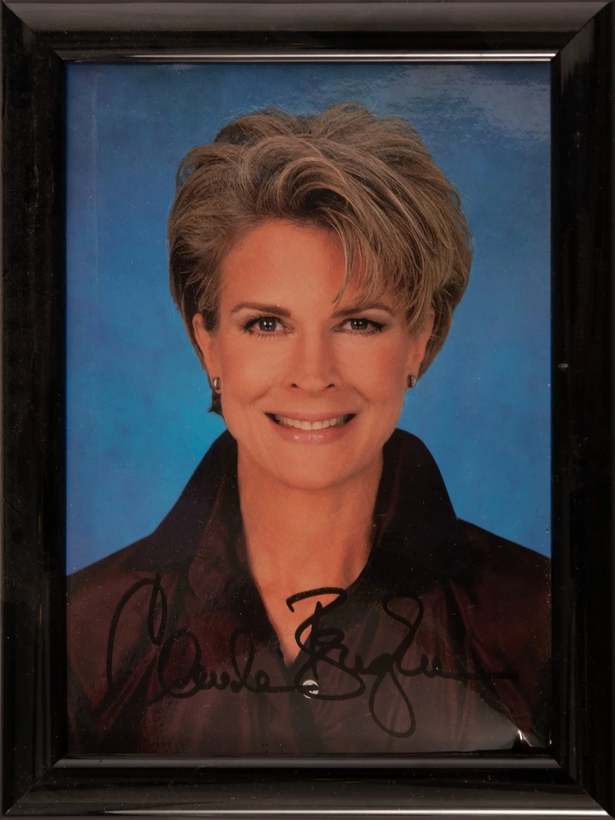 Candice Bergen — SIGNED CELEBRITY PHOTO: Candice Bergen - Murphy Brown - 5x7 with wood frame