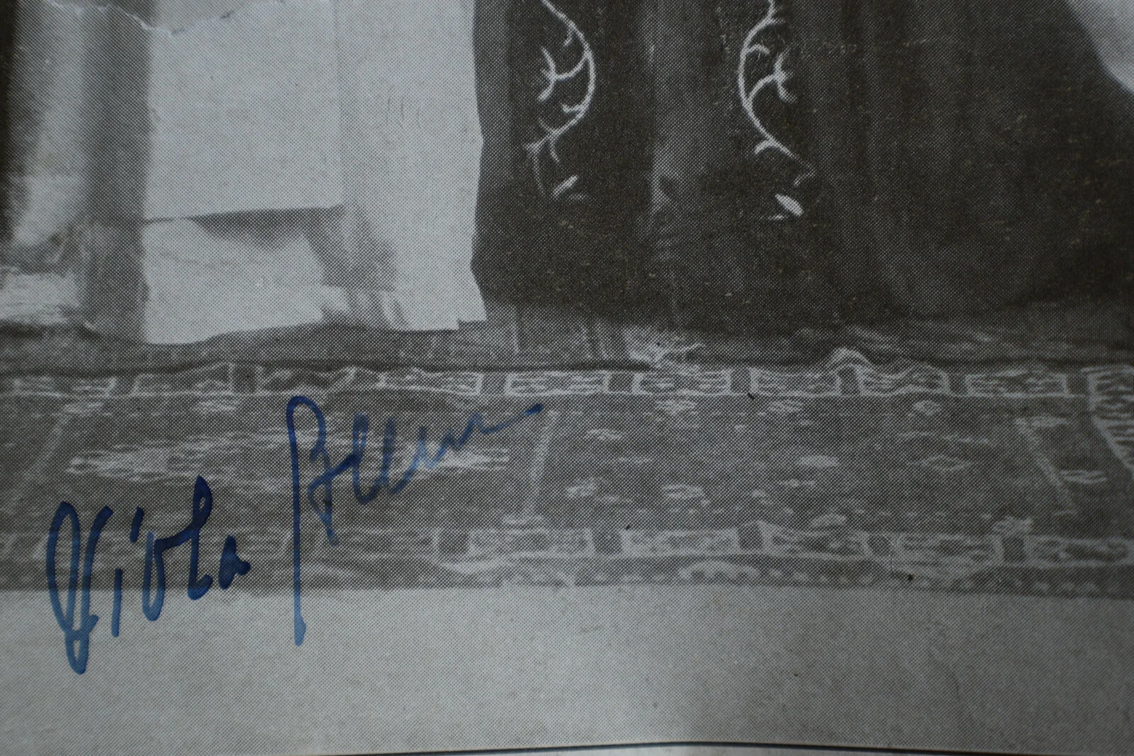 1909 *SIGNED* VIOLA ALLEN in The White Sister, image 2