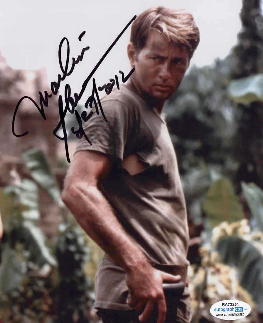 MARTIN SHEEN — Martin Sheen signed "APOCALYPSE NOW" 8x10 Photo c PROOF Autographed ACOA COA, image 4