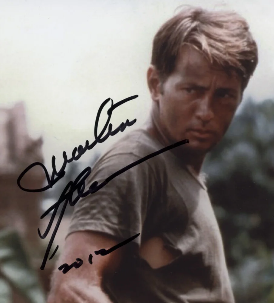 MARTIN SHEEN — Martin Sheen signed "APOCALYPSE NOW" 8x10 Photo f PROOF Autographed ACOA COA, изображение 4
