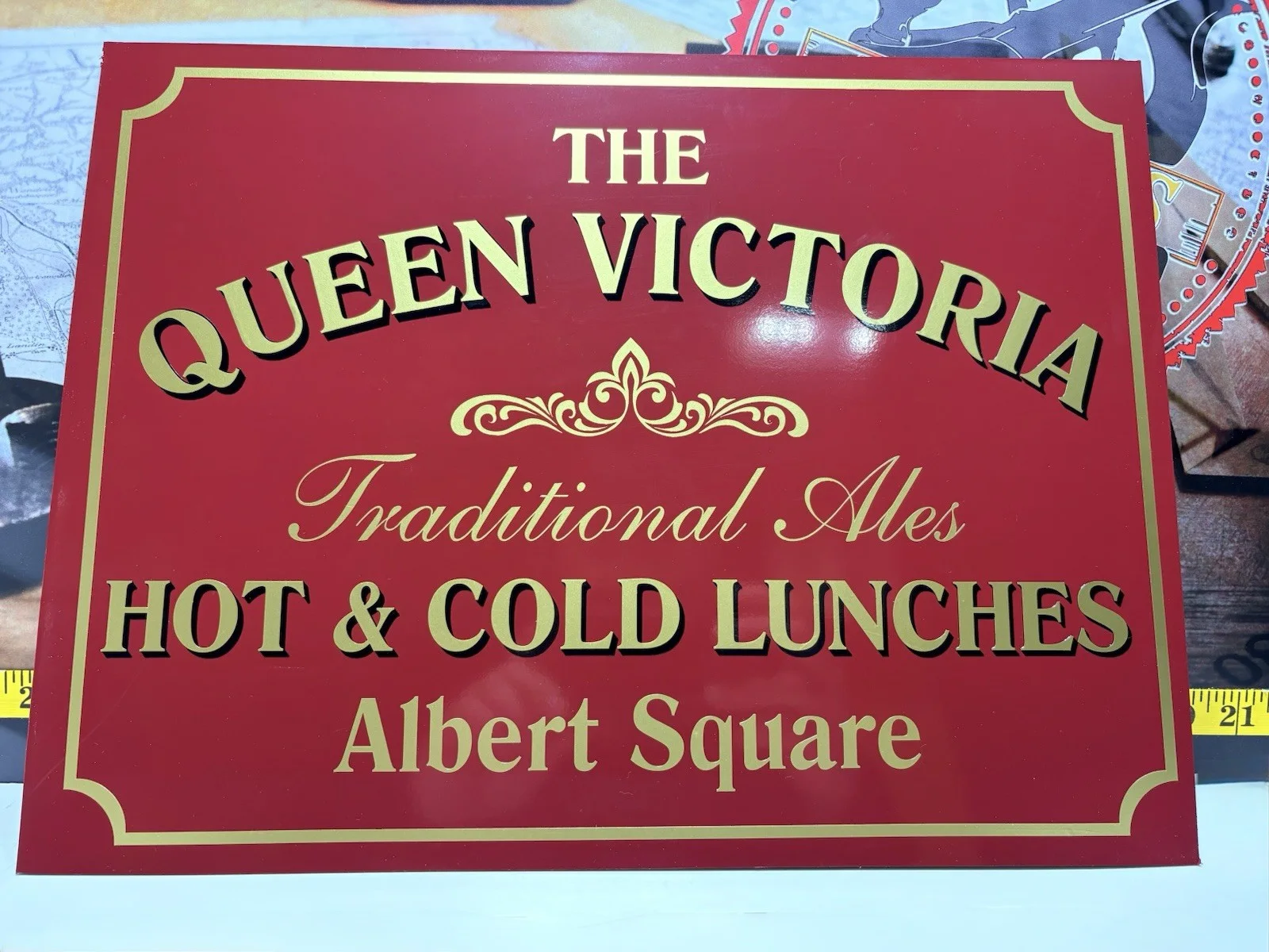 The Queen Victoria (Eastenders) Sign Board, изображение 2