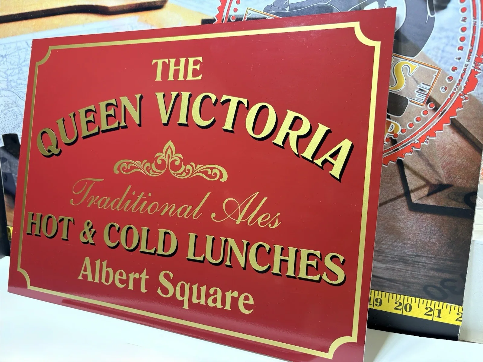 The Queen Victoria (Eastenders) Sign Board, изображение 3