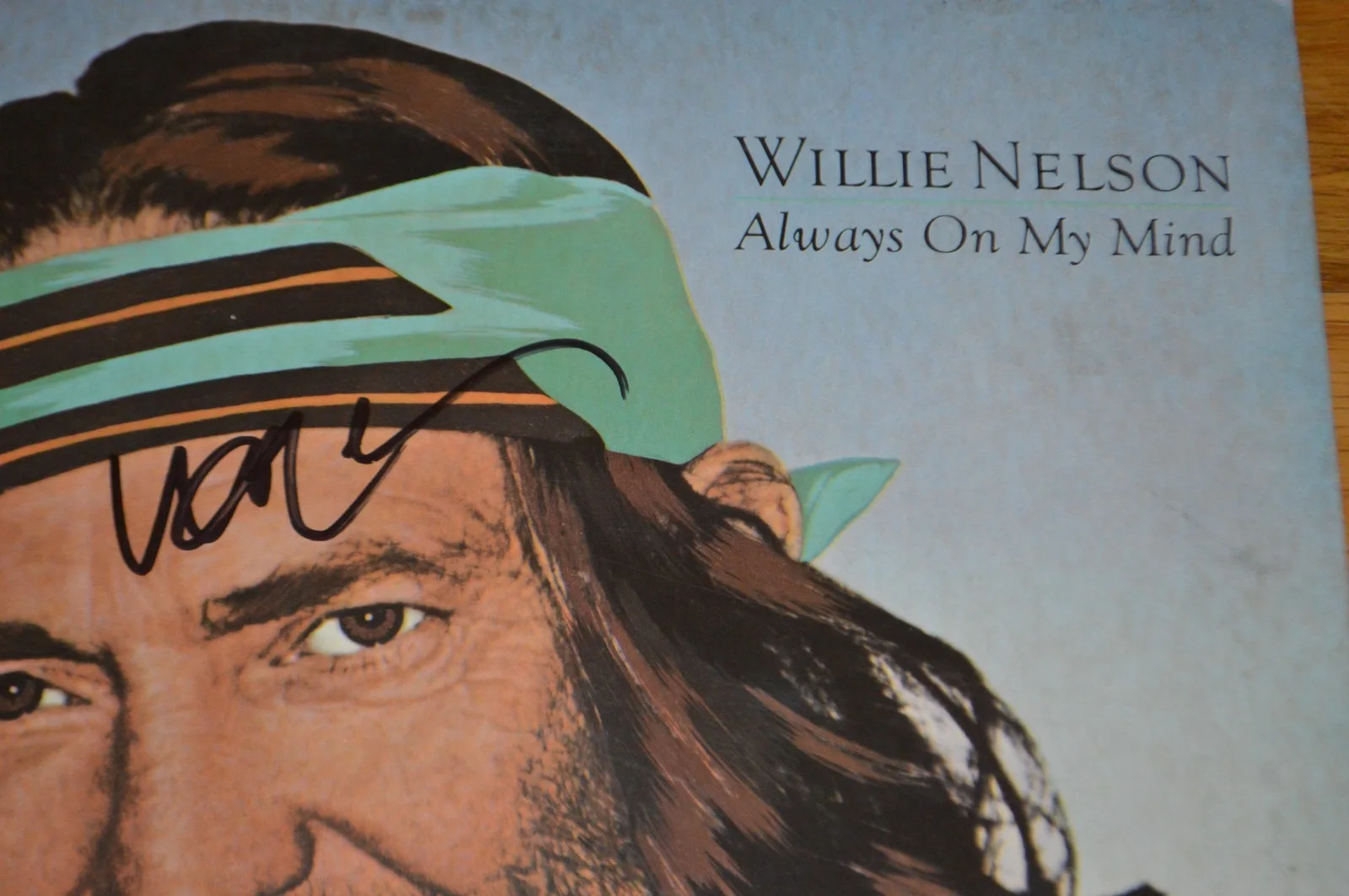 Willie Nelson Autographed "Always On My Mind" Vinyl LP Cover w/ Beckett Hologram, изображение 3
