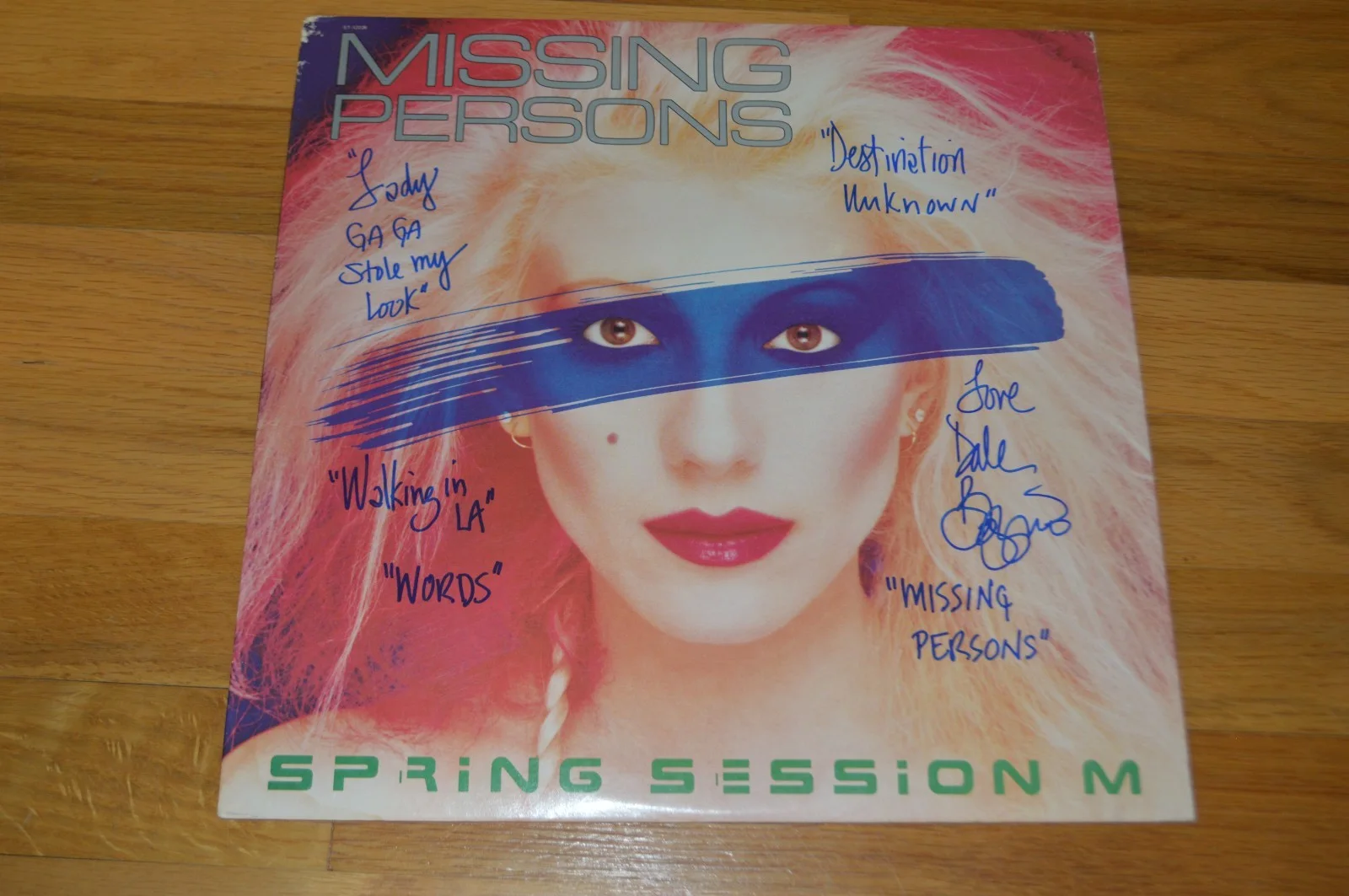 Missing Persons Dale Bozzio Signed "Spring Session M" Vinyl LP Cover w/ PSA COA, image 2