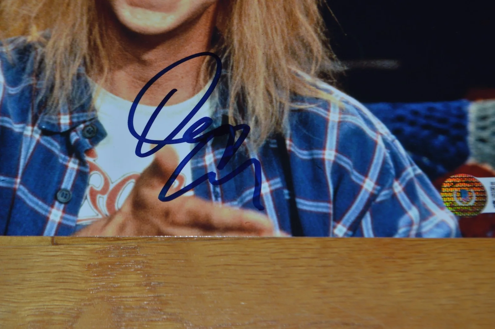 Dana Carvey — Dana Carvey Autographed "Waynes World" 8x10 Photo with Beckett COA, изображение 3
