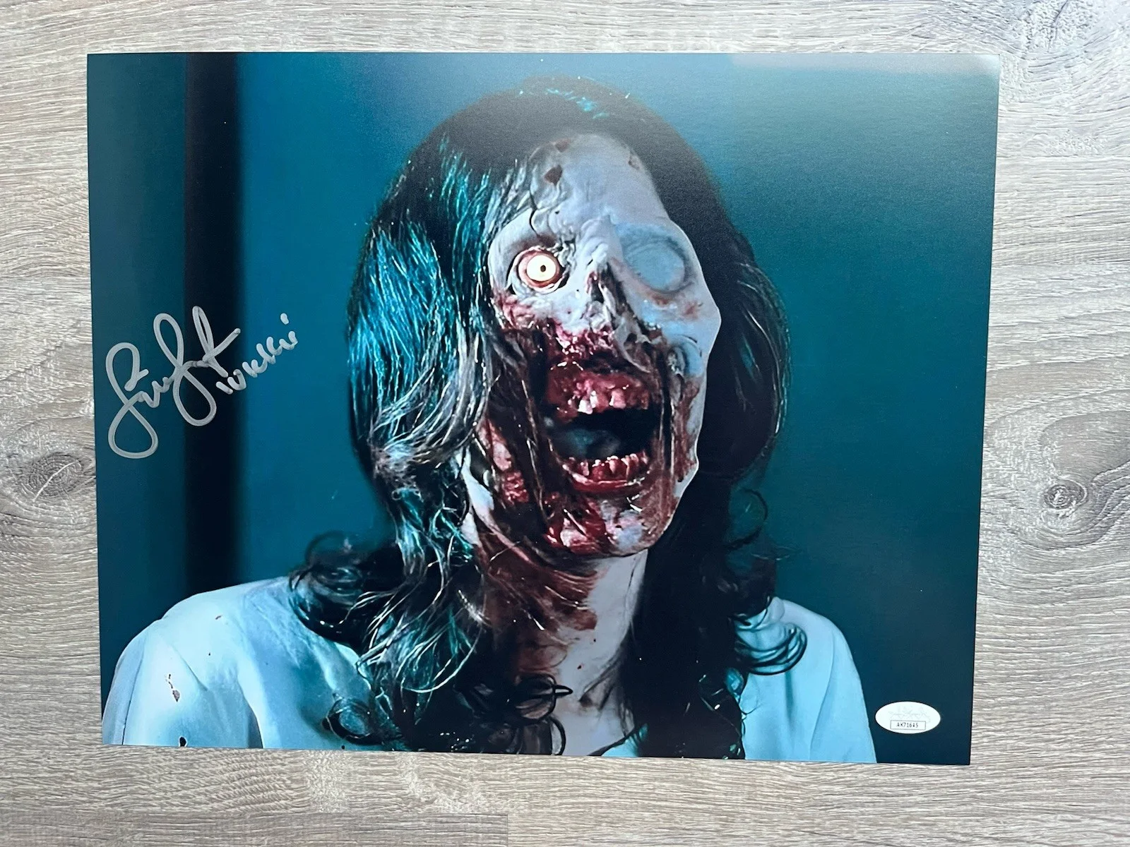 Samantha Scaffidi — Samantha Scaffidi Signed Terrifier 2 11x14 Photo JSA COA Art The Clown Horror, image 2