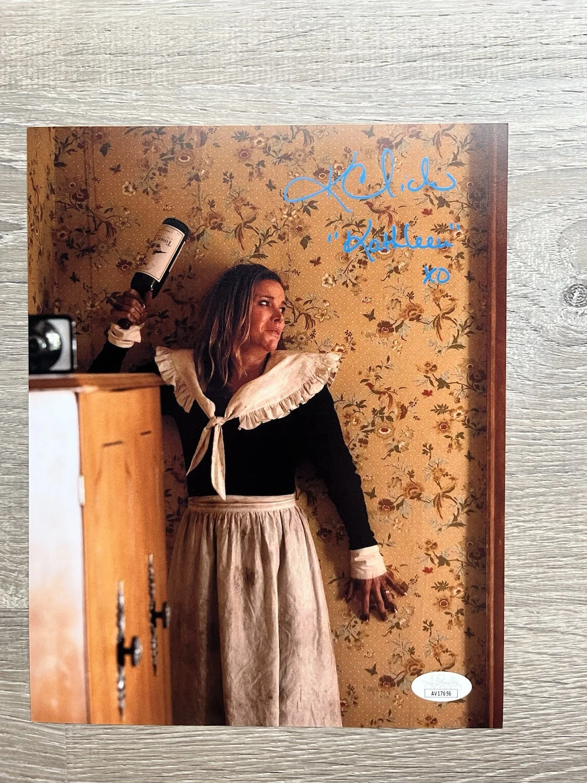 Karen Cliche — Karen Cliche Signed Thanksgiving 8x10 Photo JSA COA Horror Autograph, изображение 2