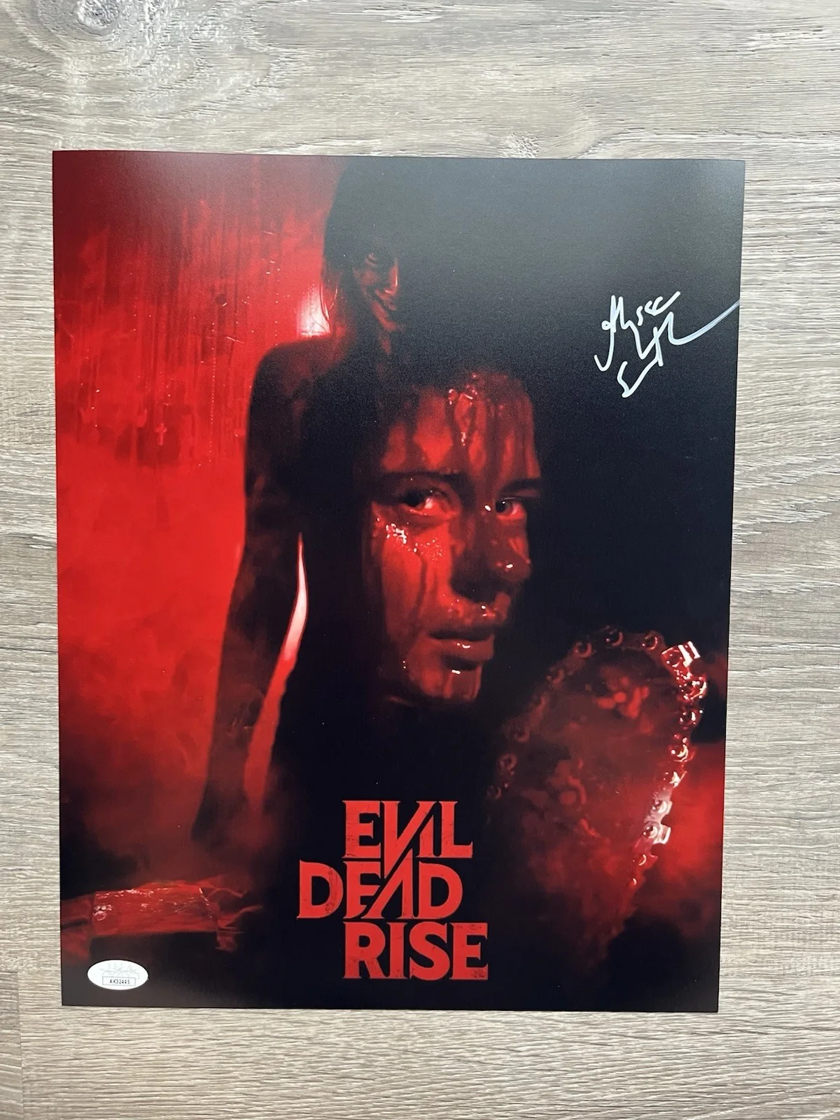 Alyssa Sutherland — Alyssa Sutherland Signed Evil Dead Rise 11x14 Photo JSA COA Ellie Horror Auto, изображение 2