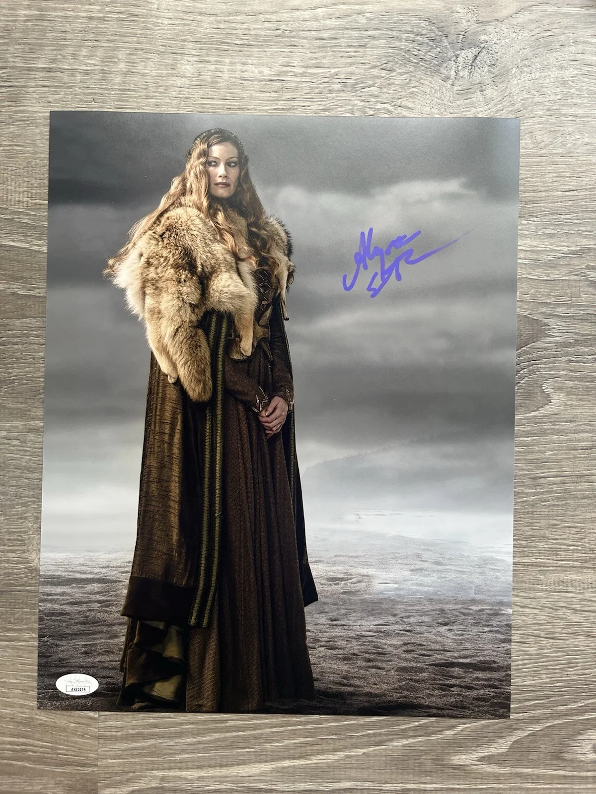 Alyssa Sutherland — Alyssa Sutherland Signed Vikings 11x14 Photo Aslaug JSA COA, image 2