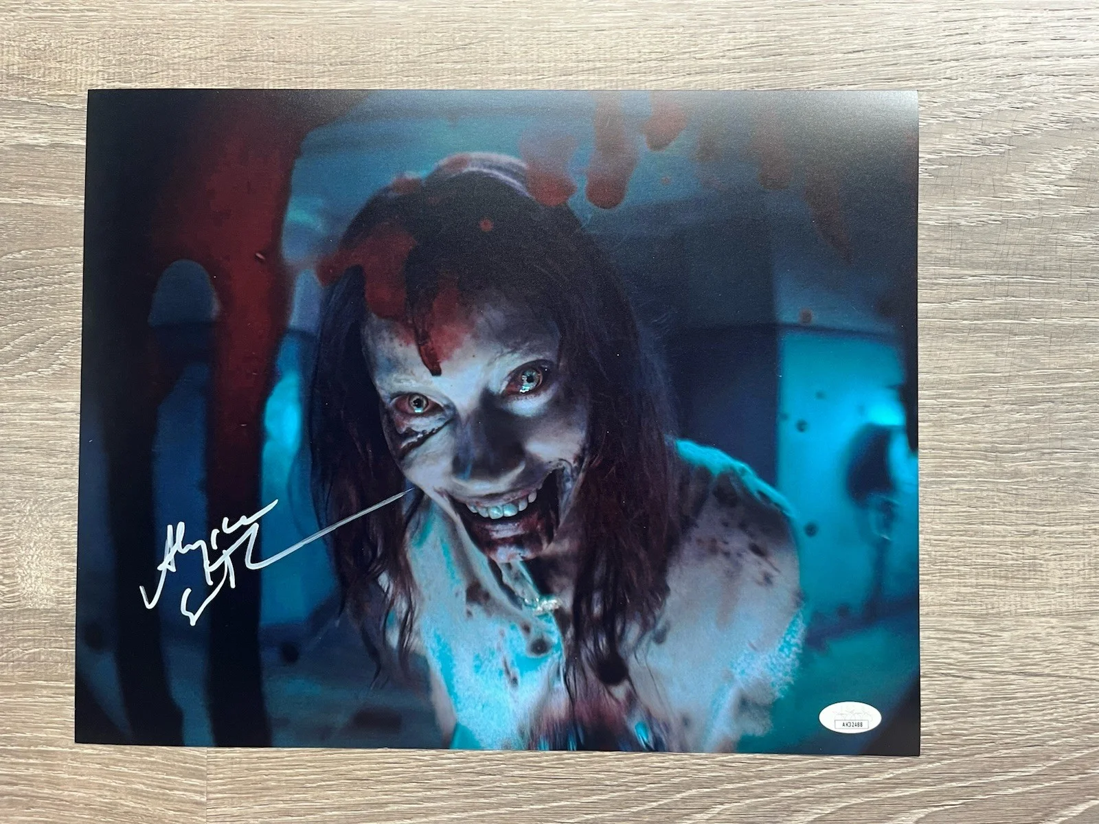 Alyssa Sutherland — Alyssa Sutherland Signed Evil Dead Rise 11x14 Photo JSA COA Ellie Horror Auto, image 2