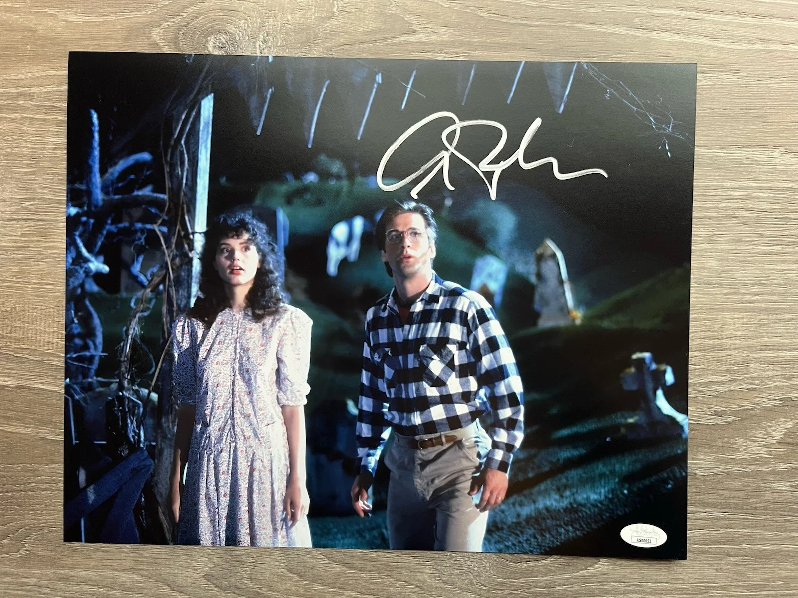 Alec Baldwin — Alec Baldwin Signed Beetlejuice 11x14 Photo JSA COA Adam Maitland Horror Auto, изображение 2