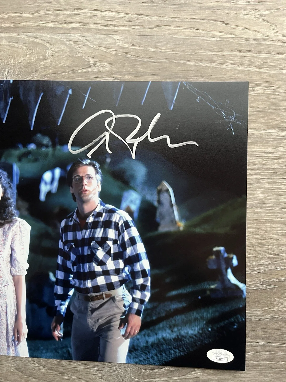Alec Baldwin — Alec Baldwin Signed Beetlejuice 11x14 Photo JSA COA Adam Maitland Horror Auto, изображение 3