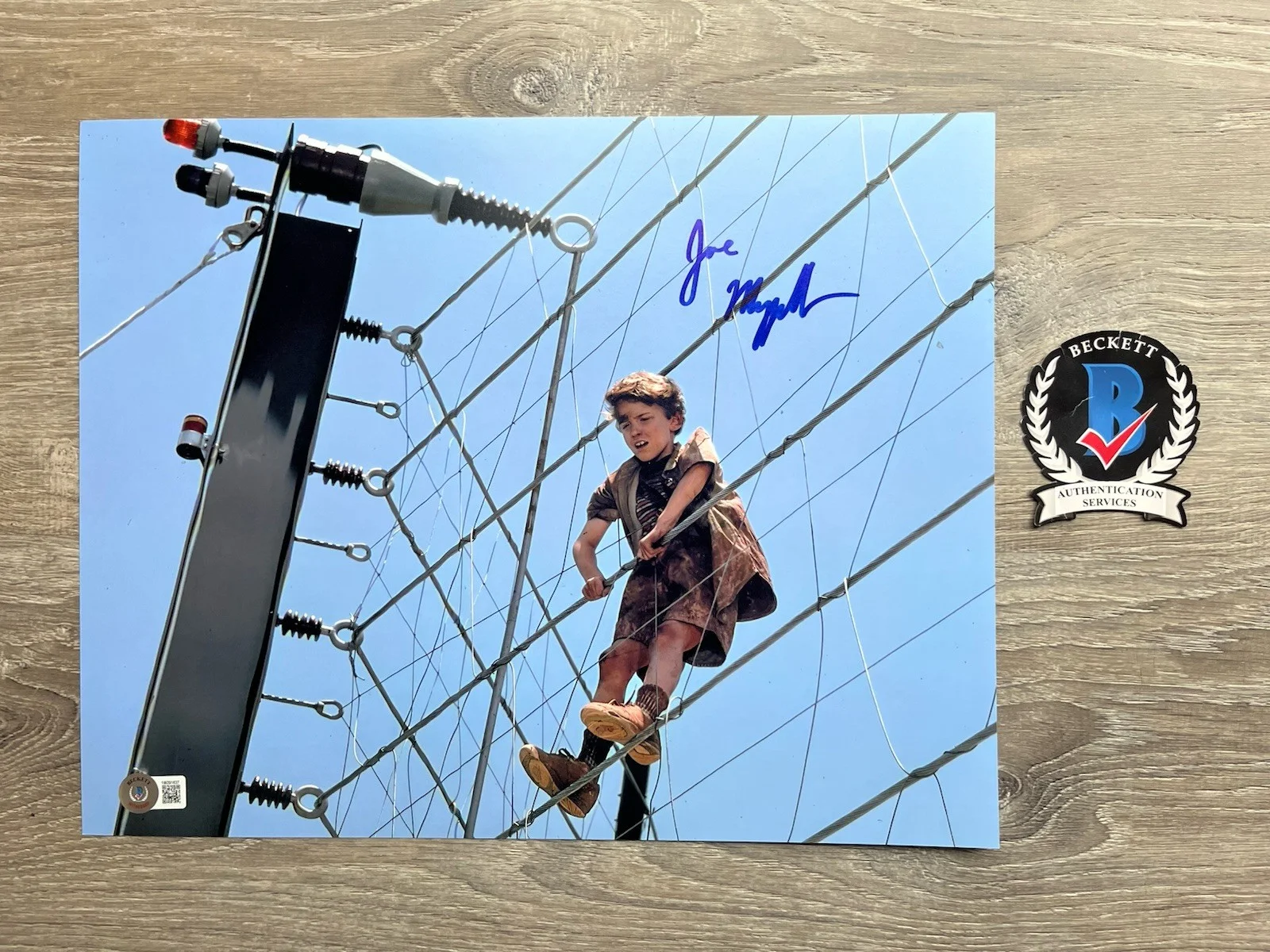 Joseph Mazzello — Joseph Mazzello Signed Jurassic Park 11x14 Photo Beckett COA Tim Murphy