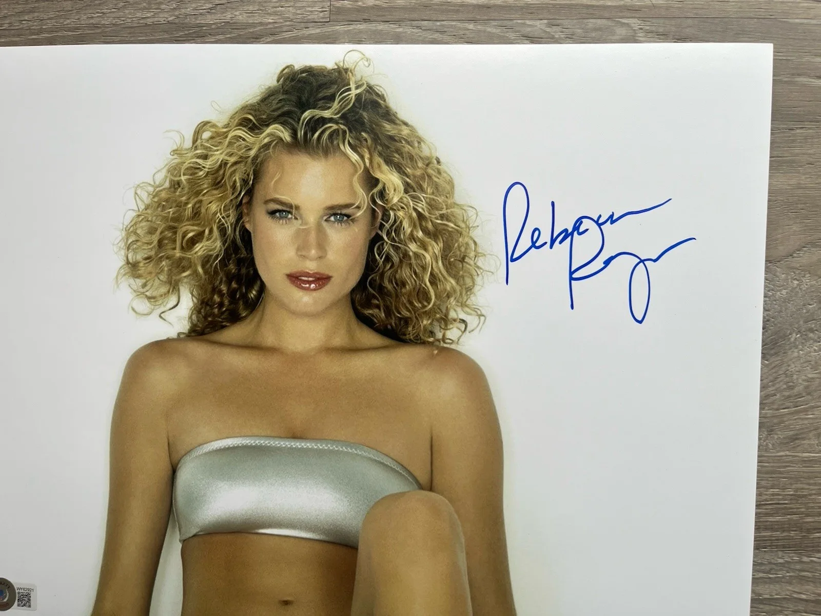 Rebecca Romijn — Rebecca Romijn Signed 11x14 Photo Beckett COA Model X-Men Mystique, image 3