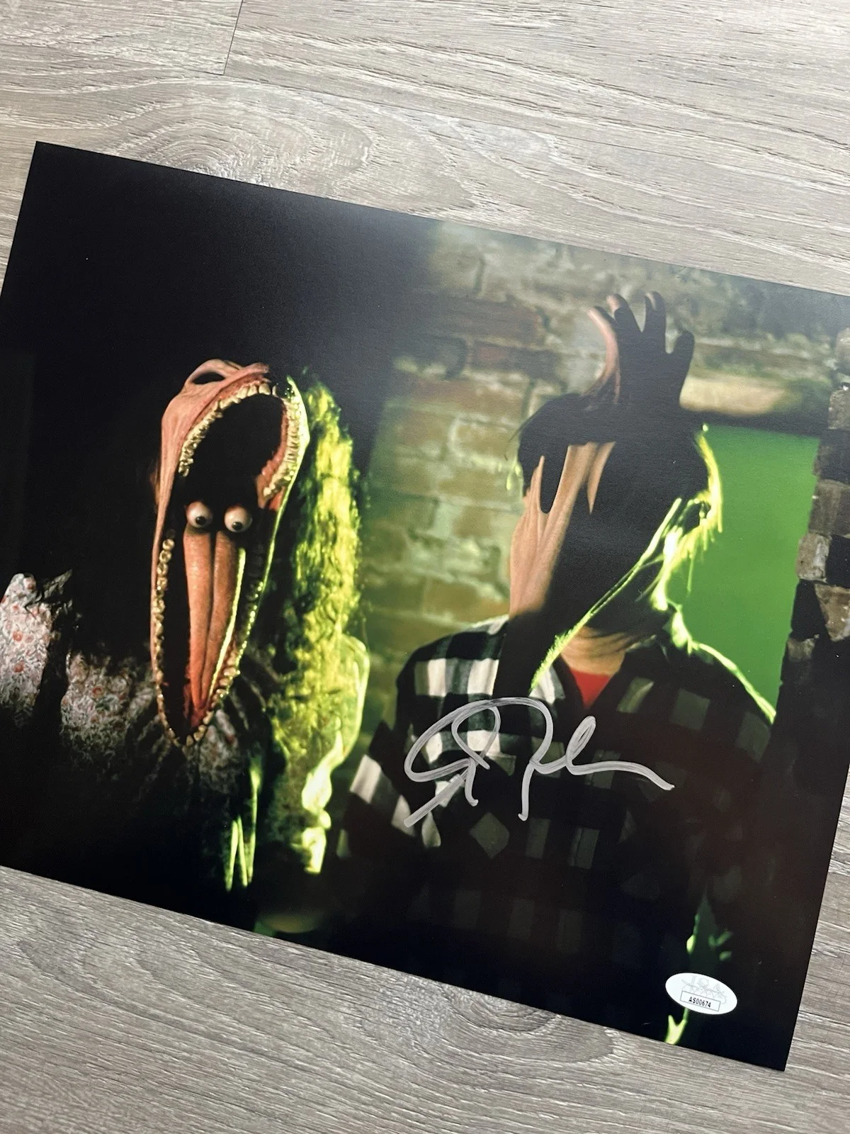Alec Baldwin — Alec Baldwin Signed Beetlejuice 11x14 Photo JSA COA Adam Maitland Horror Auto, изображение 5