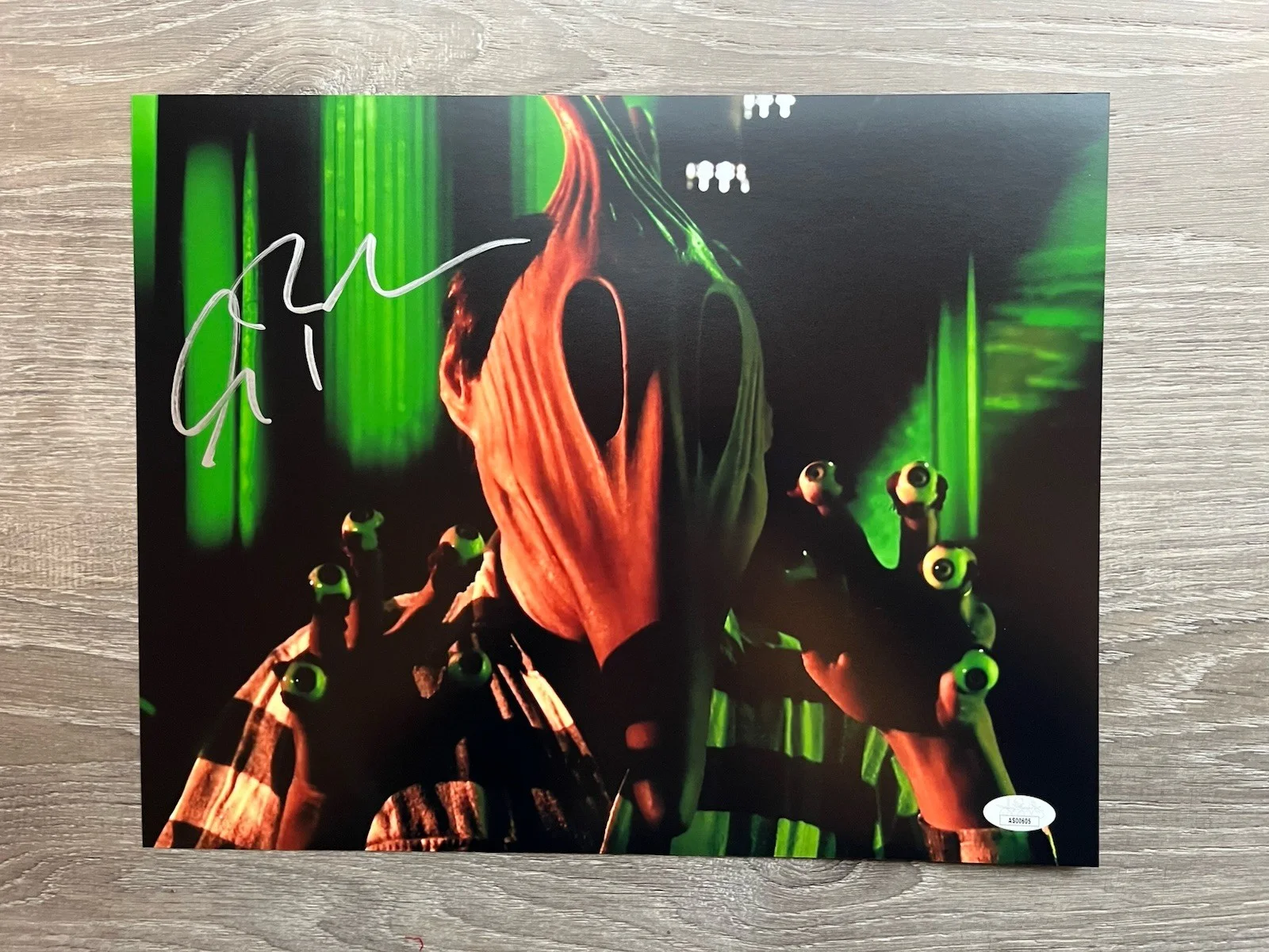 Alec Baldwin — Alec Baldwin Signed Beetlejuice 11x14 Photo JSA COA Adam Maitland Horror Auto, изображение 2