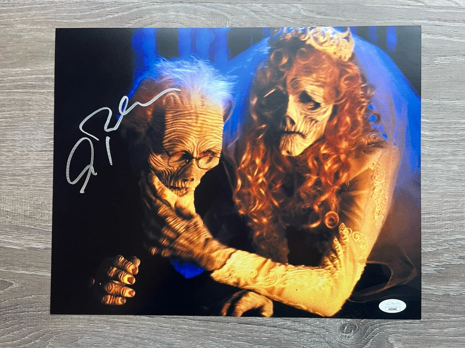 Alec Baldwin — Alec Baldwin Signed Beetlejuice 11x14 Photo JSA COA Adam Maitland Horror Auto, image 2