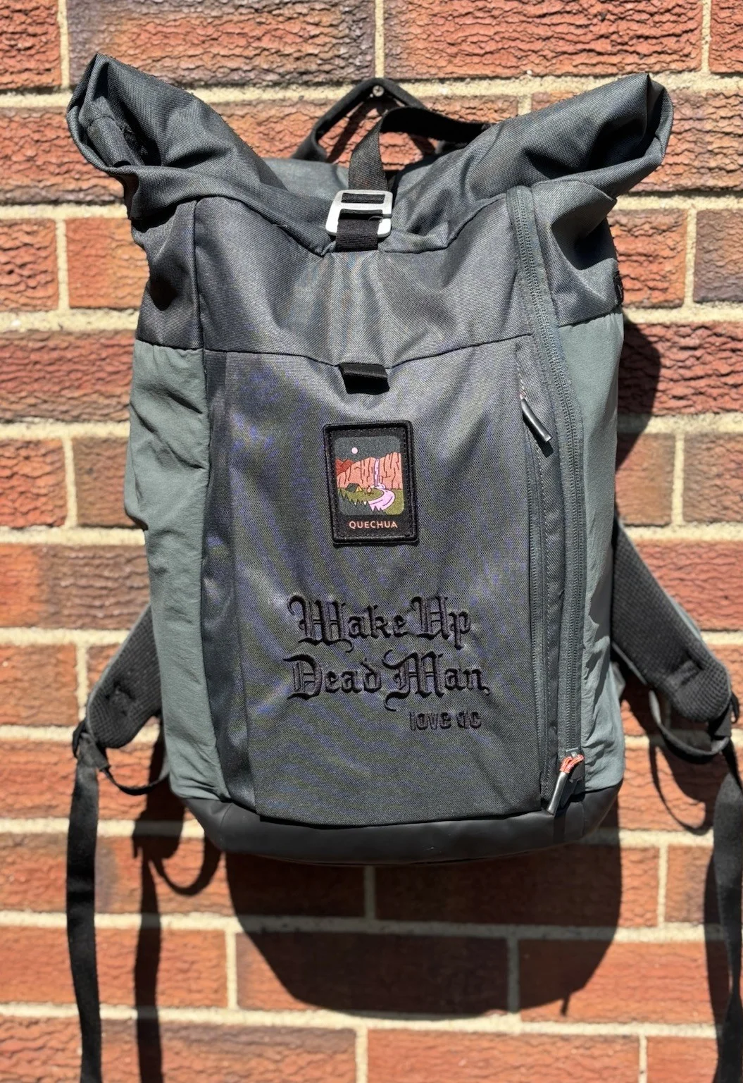 Wake Up Deadman Rucksack - Cast And Crew Style . 23 Litre Quechua Roll Top Bag#E, изображение 2