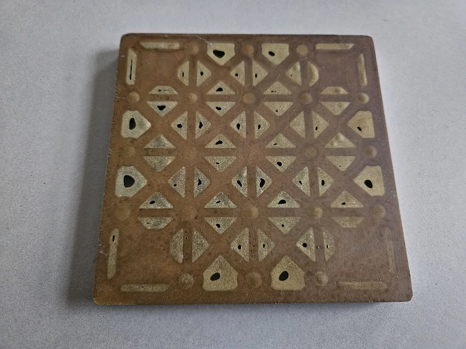 Aliens 1986 Screen Used Prop - Floor Tile from 1/4th Scale Sulaco Movie Set, изображение 2