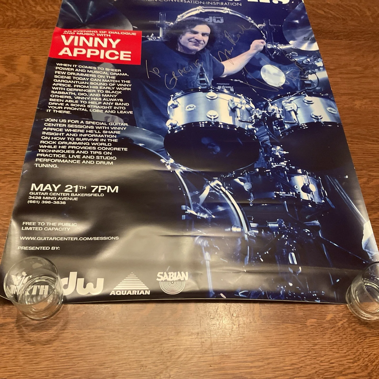 VERY RARE GUITAR CENTER PROMO VINNY APPICE Autographed Poster -24X36, изображение 4