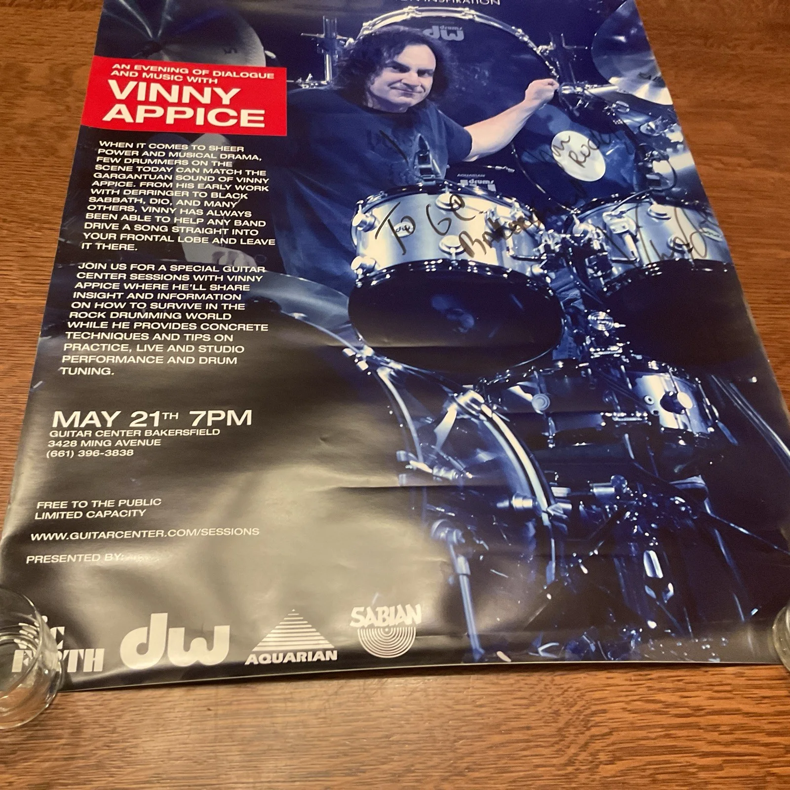VERY RARE GUITAR CENTER PROMO VINNY APPICE Autographed Poster -24X36, изображение 3