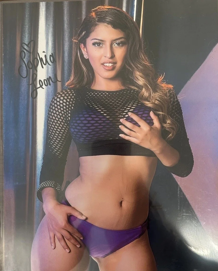 Sophia Leone — Sophia Leone Super Sexy Signed 8x10 Photo Porn Star Adult Model COA AuthentixPro, изображение 2
