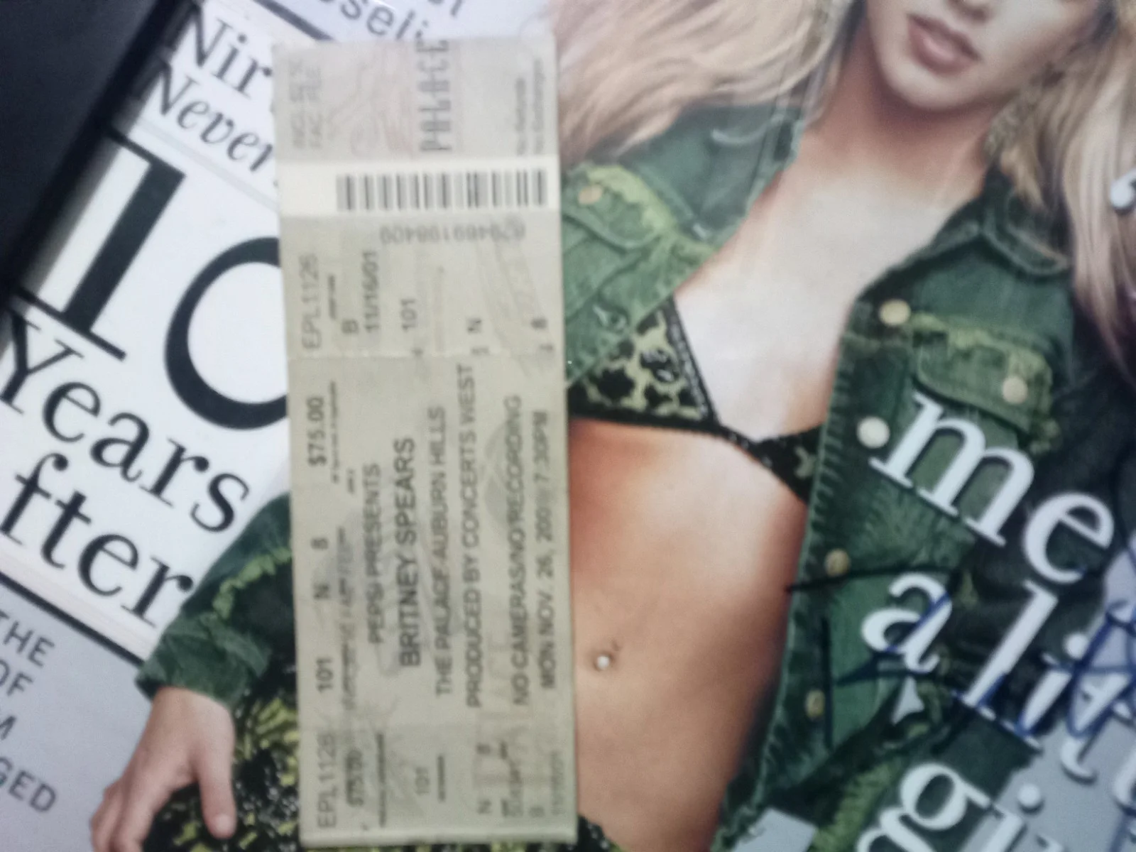 Brittany Spears 2001 Rolling Stone Magazine Autograph Signed W/Concert Ticket, image 3