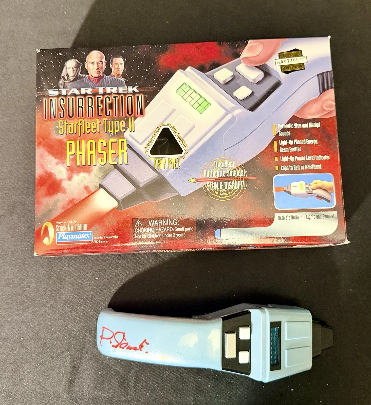 Patrick Stewart — PATRICK STEWART Signed Jean Luc Picard PHASER BECKETT COA autograph Star Trek, изображение 2