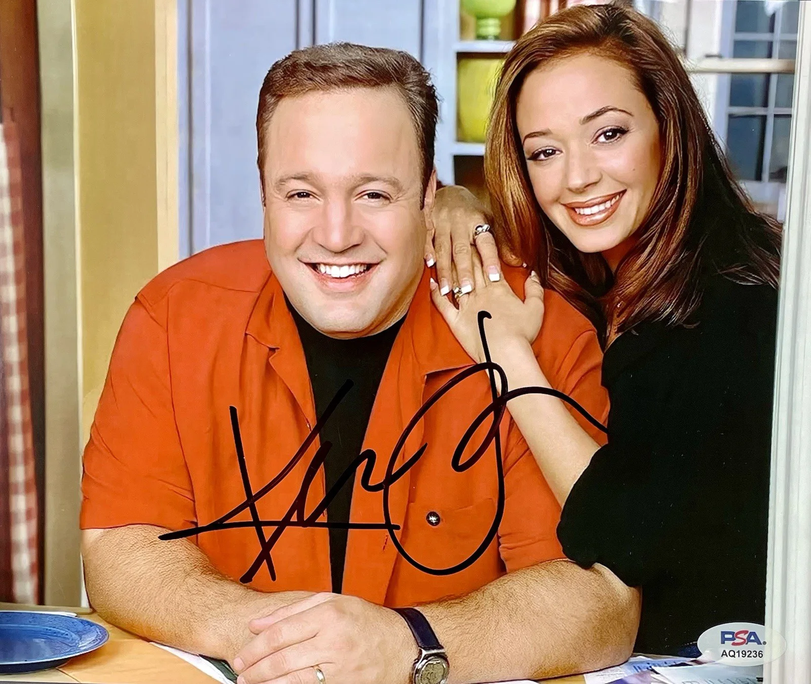 Kevin James — Kevin James Signed Autographed 8x10 Photo King Of Queens Psa/Dna Coa