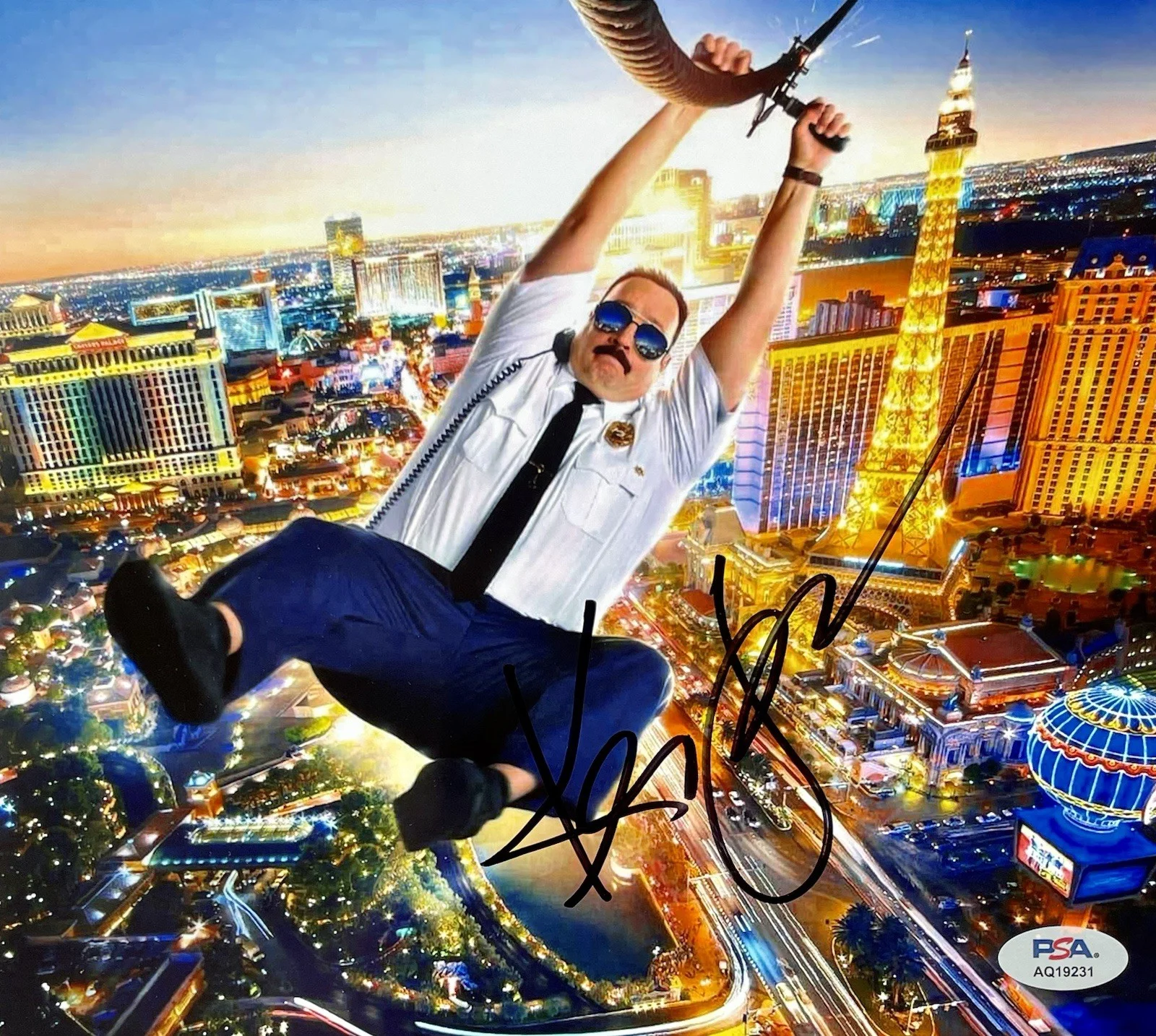Kevin James — Kevin James Signed Autographed 8x10 Photo Paul Blart Mall Cop Psa/Dna Coa